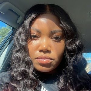 Meet your Posher, Christie